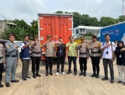 Pengamanan Ketat: Polresta Barelang Kawal Distribusi Logistik Pilkada ke Gudang KPU Batam