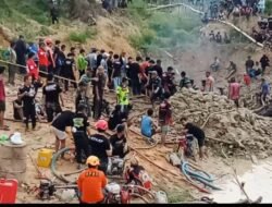 Penambang Intan Tradisional Tertimbun Tanah longsor Saat Bekerja