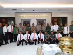 Sukses atasi Mafia Tanah, Kapolda Kalsel Terima Penghargaan Dari Staf Kepresidenan