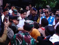 Wapres RI Gibran Rakabuming Raka Dengan Pengawalan Polda Jabar Tinjau Korban Longsor Di Sukabumi