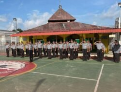 Karutan Batam Pimpin Apel Pagi Sekaligus Penyematan Kenaikan Pangkat Pegawai