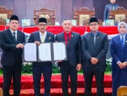 Pj. Gubernur Adhy Optimistis Bank BPR Jatim Kontribusi Ungkit Ekonomi dan Ajak UMKM Naik Kelas