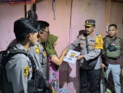 Kunjungi Keluarga Korban Penganiayaan Oleh KKB Wakapolres Yahukimo Ucapkan Belasungkawa
