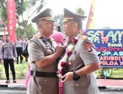 POLDA KEPRI GELAR UPACARA FAREWELL AND WELCOME PARADE KAPOLDA KEPRI