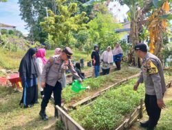 Gandeng Warga, Polsek Lubuk Baja Ubah Lahan Tidur Menjadi Kebun Produktif
