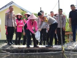 Kapolresta Palangkaraya Bersama Ketua Bhayangkari Dorong Ketahanan Pangan Di Polsek Rakumpit