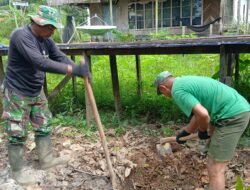 Satgas TMMD Reguler Ke 123, TNI Kodim 1015/Sampit Gelar Gali Lubang Cakar Ayam Bersama Warga