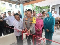 Berkolaborasi bersama Pemko Palangka Raya, Polda Kalteng Bedah Rumah Warga Tak Layak Huni