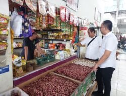 Pantau Ketersediaan Pangan Dan Sembako Saat Bulan Ramadan Satreskrim Polres Banjarbaru Cek Harga Di Pasar Bauntung