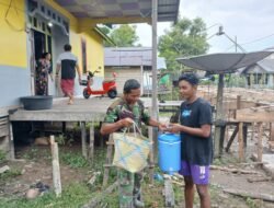 Satgas TMMD Ke-123 Kodim 1015/Sampit Gelar Berbagi Takjil Gratis Pada Masyarakat