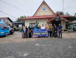 BNN Kota Banjarbaru Berbagi Takjil, AKBP Arif: Untuk Menumbuhkan Rasa Kebersamaan Bersama Masyarakat