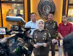 Korupsi Dana Hibah SMK Swasta Dinas Pendidikan Jatim, Kajati: Barang Rp2 Juta SPJ Jadi Rp2,6 Miliar