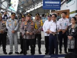 Pengecekan Arus Balik, Kapolri: Naik Kereta Api Lebih Aman Dan Harga Terjangkau
