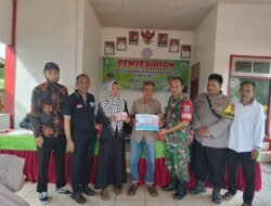 Wujud Peran Aktif, Babinsa Koramil 1015-06/Cempaga Dampingi Penyaluran BLT Dana Desa