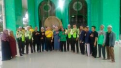 Bakti Religi Polda Kalsel Dan Jajaran Bersih Bersih Masjid Al Munawarah