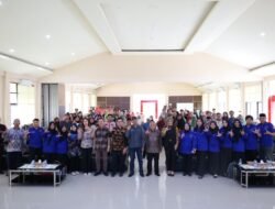 Dispersip Kalsel Gelar Bedah Buku “Pendidikan Karakter dalam Peribahasa Banjar”