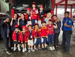 Brandford Academy ajak siswa belajar langsung di damkar