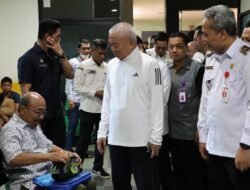 Gubernur Kalsel H. Muhidin Raih Penghargaan Pemimpin Daerah Awards 2025