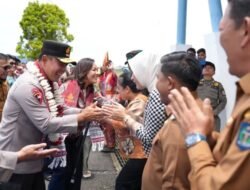 Kapolda Sumut Disambut Hangat Kapolres Sibolga Saat Tiba di Tapteng