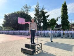 Satlantas Polres Banjarbaru Tekankan Disiplin Berlalu Lintas Lewat Program “Police Goes to School” di SMKN 2