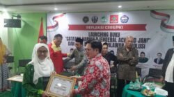 Soksi Pimpinan Ali Wongso Sinaga Melaunching Buku Catatan Harian Jenderal Ahmad Yani Karya Amelia Yani