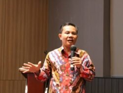 AIR MATA DIBALIK PENJARA DUA GURU catatan Zacky Antony