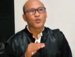 “MAKNA DISSENTING OPINION BAGI PENCARI KEADILAN” oleh Abdusy Syakir