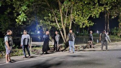 Respon  Cepat Isu Begal Viral, Polsek Martapura Barat Intensifkan Patroli Bersama Warga