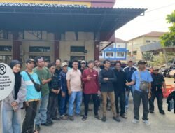 Puluhan Petani Batik Nau Mendatangi Polda Bengkulu Meminta Kejelasan Perkembangan Kasus Dugaan Perusakan dan Pembakaran Pondok oleh PT APS