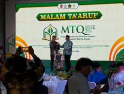 Malam Ta’aruf MTQ Nasional ke-37 Kalsel di Batola Berlangsung Khidmat, Piala Bergilir Resmi Diserahkan