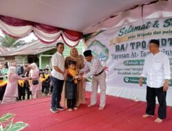 Acara wisuda dan pelepasan siswa siswi Yayasan At-Taqwa Sinunukan V berjalan sukses
