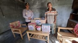 Polres Banjarbaru Serahkan Bantuan Perabot Rumah untuk Penerima Program Bedah Rumah