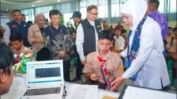 Gubernur Khofifah Memastikan Pelaksanaan SPMB Berjalan Lancar