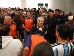 Ribuan Warga Padati Nol Kilometer, Gubernur Muhidin Nobar Final Piala Dunia 2026 Bersama Masyarakat