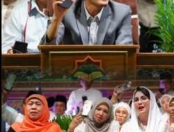 GUBERNUR JATIM DAN GUS IDHAM BERSHOLAWAT DI JEMUR WONOSARI