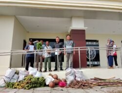 Akhirnya PN Mukomuko Menerima Hasil Bumi yang diserahkan Petani