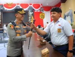 Bukan Sekedar Tongkat Komando, Kapolresta Banjarmasin Tanamkan Jiwa Pemimpin kepada Pelajar