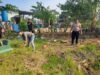 Antisipasi Api Masuk Permukiman, Polsek Kurau Gandeng Warga Sekat Lahan Rawan Terbakar