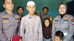 Kepedulian Ditlantas Polda Kalsel Sambangi Ojol yang Sakit, Bantu Ringankan Beban Keluarga