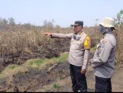 Karhutla Berhasil Dikuasai, Polsek Banjarbaru Utara Waspadai Bara Api di Bawah Gambut