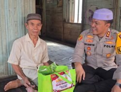 Kapolres Balangan Salurkan Bantuan BARAKALLAH untuk Lansia di Desa Sirap