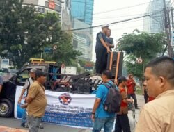 Terdampak PHK, Edi Sopian DKK Orasi di Depan BRI Medan. ADA APA.?