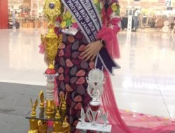 Tampil Anggun dengan Busana Jambi, Nabila Amalia F Raih Mahkota Putri Wastra Jambi 2026