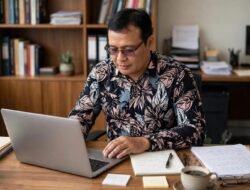 KALIMANTAN DIBAKAR, NEGARA KEMANA? RAKYAT SESAK, ORANG UTAN SAKIT AKIBAT MENGHIRUP ASAP oleh Syarfani
