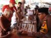 Ngobrol Santai Sambil Main Catur, Kapolres Banjarbaru Pererat Kedekatan dengan Masyarakat